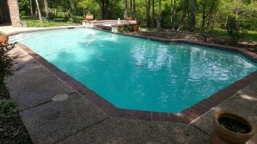 image of pool after DE filter cleaning by Executive Pool Service in McKinney Tx