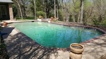 image of pool befor DE filter cleaning service in mckinney tx