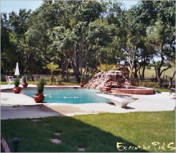 image of pool cleaned and serviced by Executive Pool Service McKinney Tx